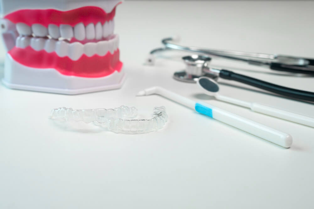 invisalign-untuk-pasien-dengan-masalah-gusi